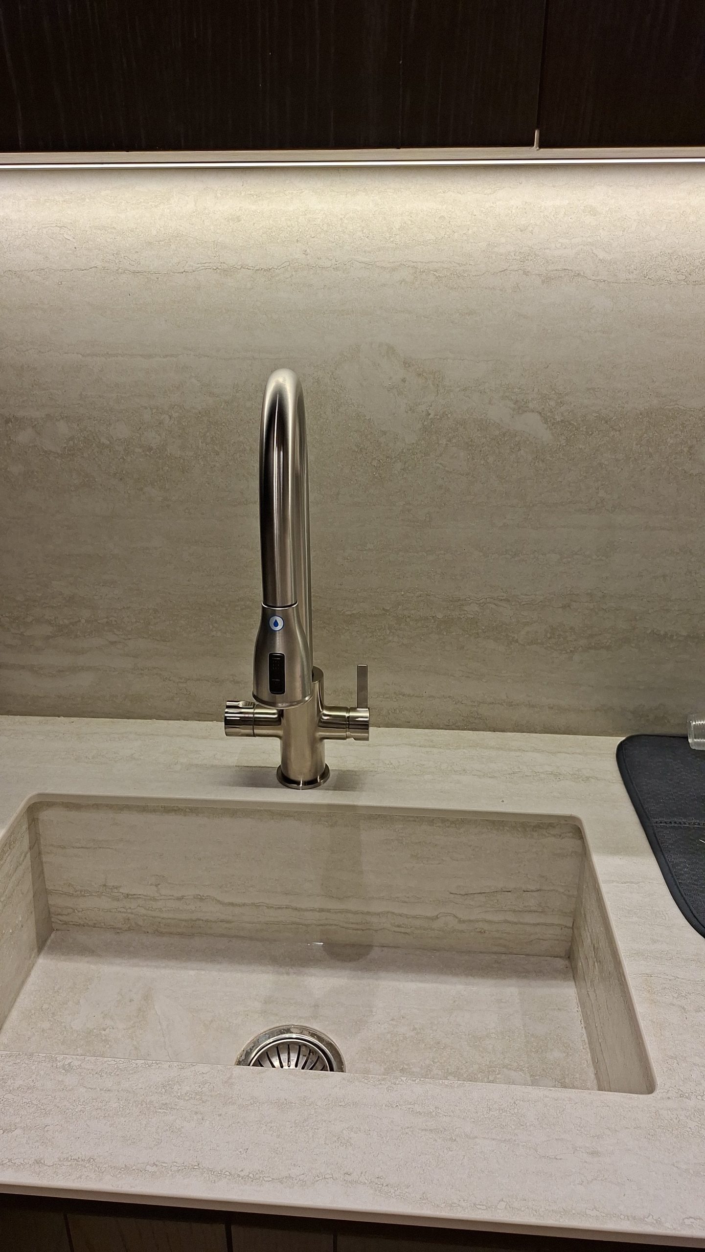 מערכת תת כיורי חם קר ברז מטבח נשלף משולב איכותיים ויוקרתיים למטבח שלך – תמונה 4